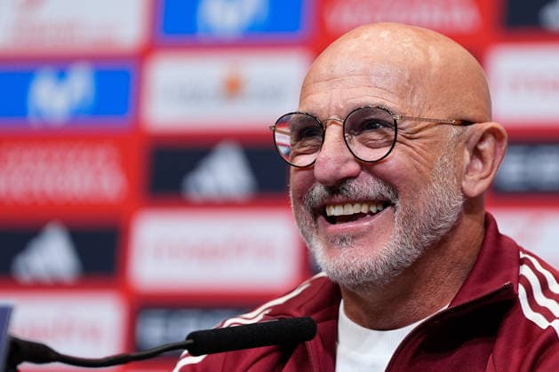 September 25, 2026, London, London, England: Luis de la Fuente, head coach of Spain, attends a press conference, PK, Pressekonferenz ahead of the UEFA Nations League 2026 27 match against England at Wembley Stadium on September 25, 2026, in London, England. London England - ZUMAa181 20260925_zaa_a181_050 Copyright: xDennisxAgyemanx