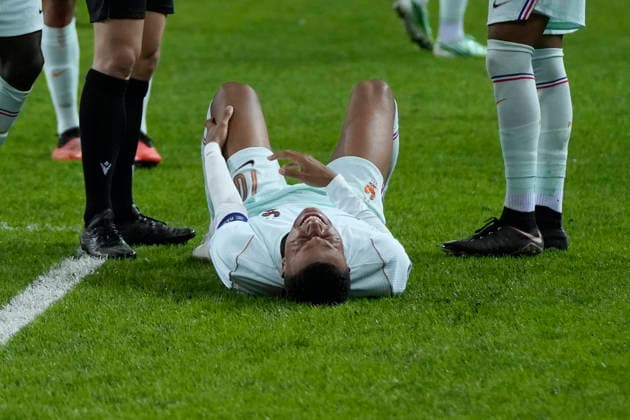 September 25, 2026, Kocaeli, Kocaeli, Turkey: Kylian Mbappe (C) of France celebrates after scoring his team s first goal and left the game due to injury during the UEFA Nations League 2026 27 group phase match between Turkey and France at Kocaeli Stadium in Kocaeli, Turkey, on September 25, 2026. Turkey V France - UEFA Nations League 2026 27 Group A1 MD1  - ZUMAu194 0867871911st Copyright: xTolgaxUluturkx