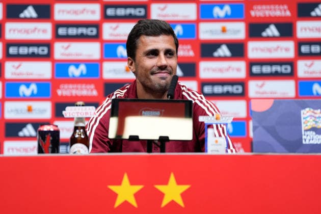 September 25, 2026, London, London, England: Rodri Hernandez of Spain attends a press conference, PK, Pressekonferenz ahead of the UEFA Nations League 2026 27 match against England at Wembley Stadium on September 25, 2026, in London, England. Rodri Hernandez Press Conference - UEFA Nations League 2026 27  - ZUMAa181 20260925_zaa_a181_106 Copyright: xDennisxAgyemanx