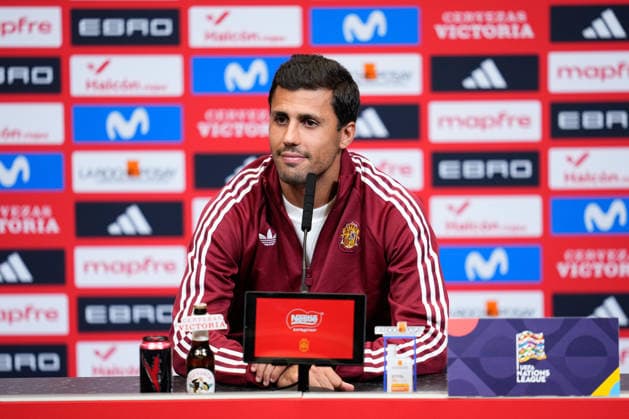 September 25, 2026, London, London, England: Rodri Hernandez of Spain attends a press conference, PK, Pressekonferenz ahead of the UEFA Nations League 2026 27 match against England at Wembley Stadium on September 25, 2026, in London, England. Rodri Hernandez Press Conference - UEFA Nations League 2026 27  - ZUMAa181 20260925_zaa_a181_113 Copyright: xDennisxAgyemanx