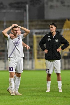 Bavarian Regional League: FC Bayern Munich II vs. TSV Schwaben Augsburg, September 25, 2026, MUNICH, GERMANY September 25—It’s hard to believe: the dejected faces of the Schwabenritter after the Bavarian Regional League match between FC Bayern’s amateurs and TSV Schwaben Augsburg on Matchday 11 at Grünwalder Stadium. Lukas RAMSER, TSV Schwaben Augsburg 10, Marco LUBURIC, TSV Schwaben Augsburg 23, and Johannes REHWALD, TSV Schwaben Augsburg 37 Copyright: xBEAUTIFULxSPORTS Goldbergx