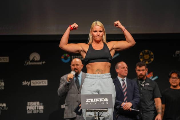 Zuffa Boxing 11 Fisher vs Pirotton Ceremonial Weigh-In LONDON, ENGLAND - SEPTEMBER 25: Edina Kiss steps onto the scale during the Ceremonial Weigh-In at Zuffa Boxing 11 Fisher vs Pirotton at Copper Box Arena on September 25th, 2026 in London, England (Photo by Torbjorn Tande PXImages) London Copper Box Arena England Copyright: xTorbjornxTandex