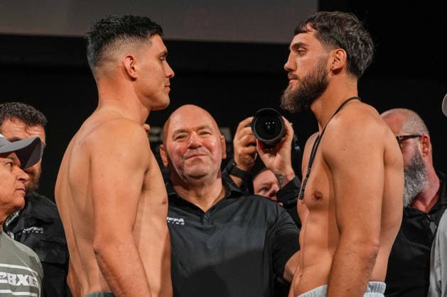 Zuffa Boxing 11 Fisher vs Pirotton Ceremonial Weigh-In LONDON, ENGLAND - SEPTEMBER 25: (R-L) Aurel Ignat and Rogelio Romero face off during the Ceremonial Weigh-In at Zuffa Boxing 11 Fisher vs Pirotton at Copper Box Arena on September 25th, 2026 in London, England (Photo by Torbjorn Tande PXImages) London Copper Box Arena England Copyright: xTorbjornxTandex