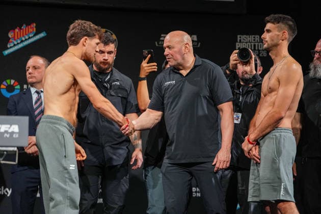 Zuffa Boxing 11 Fisher vs Pirotton Ceremonial Weigh-In LONDON, ENGLAND - SEPTEMBER 25: Alex Macmillan (R) greets Dana White during the Ceremonial Weigh-In at Zuffa Boxing 11 Fisher vs Pirotton at Copper Box Arena on September 25th, 2026 in London, England (Photo by Torbjorn Tande PXImages) London Copper Box Arena England Copyright: xTorbjornxTandex