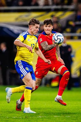 September 25, 2026: Viktor Gyökeres of Sweden and Andrei Coubis of Romania during the Nations League soccer match between Sweden and Romania on September 25, 2026 in Stockholm. Photo by Kenta Jönsson, BILDBYRAN COP 210 JM0854 bbeng soccer football fotball Nations League UEFA Nations League Sweden Sweden A Romania  Copyright: KENTAxJÖNSSON BB260925KJ125