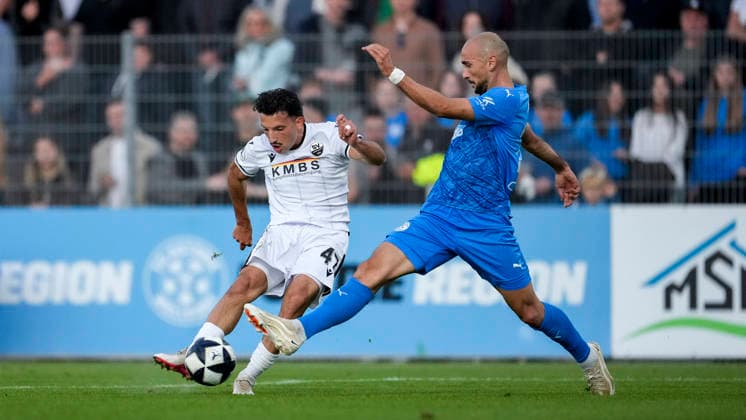 v li Arianit Ferati SVS, 47, Iosif Maroudis FC Astoria, 25, tackle, game scene, duel, tackle, tackling, dynamism, action, 09 25 2026, Walldorf, Germany, soccer, Regionalliga Südwest, FC Astoria Walldorf vs. SV Sandhausen xozx