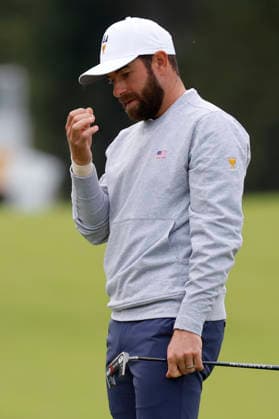 MEDINAH, IL - SEPTEMBER 25: Cameron Young of the United States reacts to leaving a putt short on No. 15 during the Friday Foursomes session of the Presidents Cup, September 25, 2026, at Medinah Country Club in Medinah, Illinois. (Photo by Matthew Maxey Icon Sportswire) GOLF: SEP 25 Presidents Cup EDITORIAL USE ONLY Icon260925070