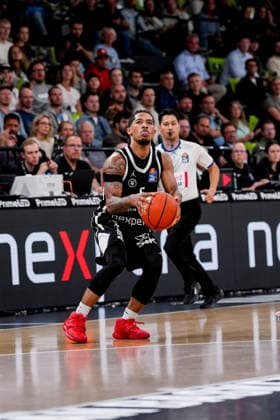 Germany s easyCredit Basketball Bundesliga, 2026–27 Regular Season, Matchday 2: Veolia Towers Hamburg vs. Niners Chemnitz, Inselpark Arena, Hamburg; Zakai Zeigler, Veolia Towers Hamburg, 5 Copyright: xStefanxTrochax