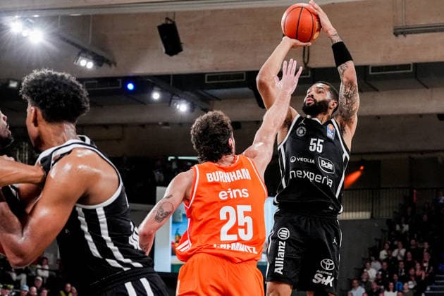 Germany s easyCredit Basketball Bundesliga, 2026–27 Regular Season, Matchday 2: Veolia Towers Hamburg vs. Niners Chemnitz at Inselpark Arena, Hamburg. David Muenkat (Veolia Towers Hamburg), 55; Ben Burnham (NINERS Chemnitz), 25 Copyright: xStefanxTrochax