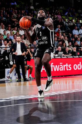 Germany s easyCredit Basketball Bundesliga, 2026-27 Regular Season, Matchday 2: Veolia Towers Hamburg vs. Niners Chemnitz at Inselpark Arena, Hamburg; Noah Thomasson, Veolia Towers Hamburg, 2 Copyright: xStefanxTrochax