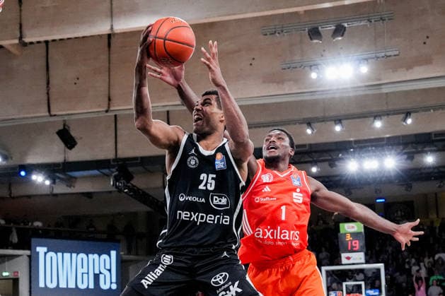 Germany s easyCredit Basketball Bundesliga, 2026–27 Regular Season, Matchday 2: Veolia Towers Hamburg vs. Niners Chemnitz at Inselpark Arena, Hamburg; Kenneth Ogbe, Veolia Towers Hamburg, 25 Copyright: xStefanxTrochax