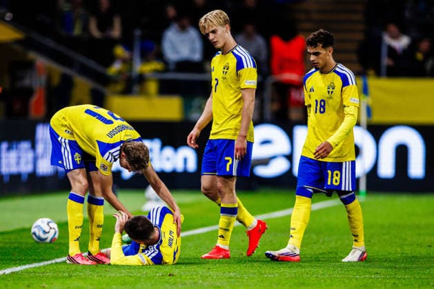 September 25, 2026: Emil Holm of Sweden in pain during the Nations League soccer match between Sweden and Romania on September 25, 2026 in Stockholm. Photo by Kenta Jönsson, BILDBYRAN COP 210 JM0854 bbeng soccer football fotball Nations League UEFA Nations League Sweden Sweden A Romania  Copyright: KENTAxJÖNSSON BB260925KJ141