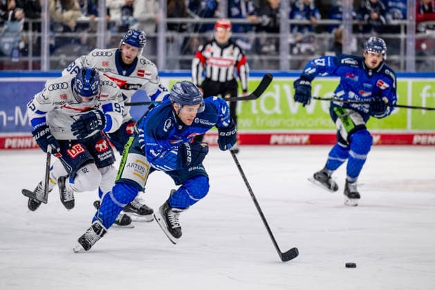 Joseph Duszak, Straubing Tigers, 12, GER, Straubing Tigers vs. ERC Ingolstadt, Ice Hockey, DEL, 2026–2027 Season, Matchday 3, September 25, 2026. Photo: HMB Media, Heike Feiner Copyright: HMBxMedia HeikexFeiner