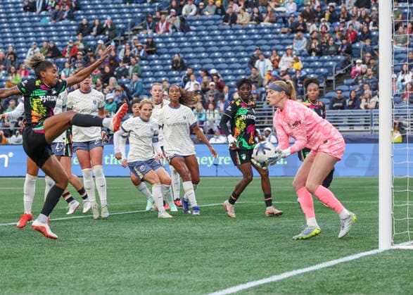 SEATTLE, WA - SEPTEMBER 25: Seattle Reign FC goalkeeper Claudia Dickey (1) traps a shot on goal from a corner kick in the first half during the NWSL match between Seattle Reign FC and Boston Legacy FC on September 25, 2026 at Lumen Field in Seattle, Washington. (Photo by Leslie Plaza Johnson Icon Sportswire) SOCCER: SEP 25 NWSL Seattle Reign FC vs Boston Legacy EDITORIAL USE ONLY Icon260925003