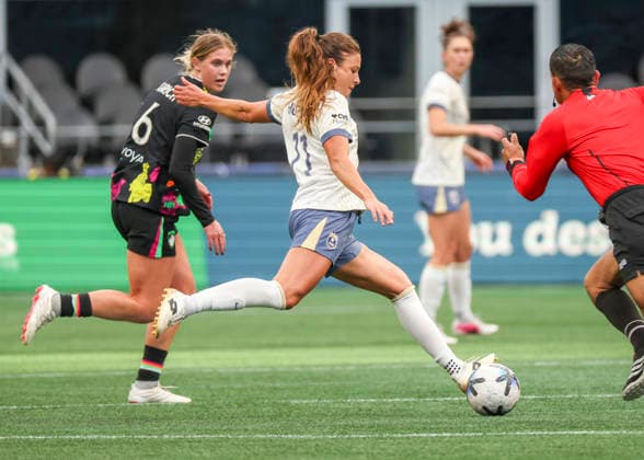 SEATTLE, WA - SEPTEMBER 25: Seattle Reign FC defender Sofia Huerta (11) in action in the second half during the NWSL match between Seattle Reign FC and Boston Legacy FC on September 25, 2026 at Lumen Field in Seattle, Washington. (Photo by Leslie Plaza Johnson Icon Sportswire) SOCCER: SEP 25 NWSL Seattle Reign FC vs Boston Legacy EDITORIAL USE ONLY Icon260925006