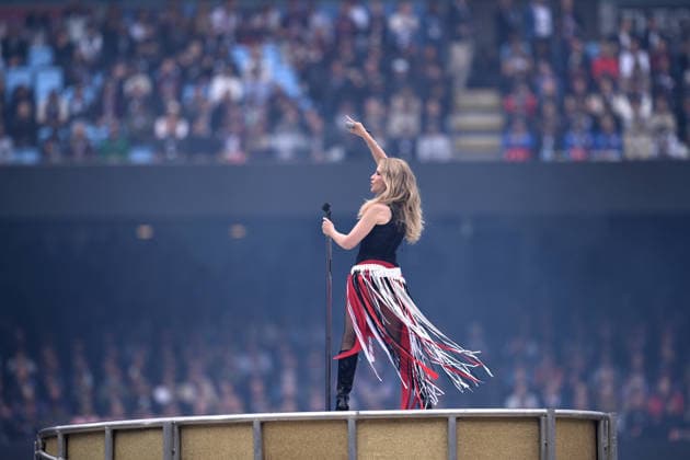 AFL GRAND FINAL, Kylie Minogue performs during the 2026 AFL Grand Final between the Brisbane Lions and the Fremantle Dockers at the Melbourne Cricket Ground in Melbourne, Saturday, September 26, 2026. ( NO ARCHIVING, EDITORIAL USE ONLY MELBOURNE VICTORIA Australia  Copyright: xJOELxCARRETTx 20260926129026683460