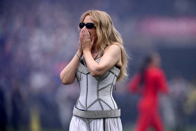 AFL GRAND FINAL, Kylie Minogue reacts after performing during the 2026 AFL Grand Final between the Brisbane Lions and the Fremantle Dockers at the Melbourne Cricket Ground in Melbourne, Saturday, September 26, 2026. ( NO ARCHIVING, EDITORIAL USE ONLY MELBOURNE VICTORIA Australia  Copyright: xJOELxCARRETTx 20260926194143297024