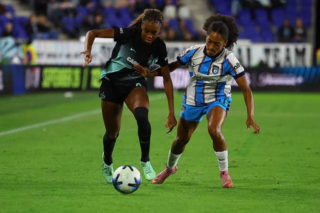 NWSL: Gotham FC Vs. Chicago Stars FC Gotham FC forward Jordynn Dudley 2 and Chicago Stars FC s Nadia Gomes 11 compete during a National Women s Soccer League match at Sports Illustrated Stadium in Harrison, on September 25, 2026. Harrison N.J. United States  Copyright: xGordonxDonovanx originalFilename:donovan-nwslgoth260925_npuVV.jpg