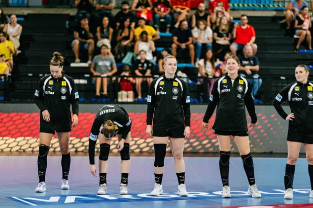 Ida Petzold, Germany, 18, in the center before the game, Spain vs. Germany, handball, national team, women, friendly match, September 25, 2026, Spain vs. Germany, handball, national team, women, friendly match, September 25, 2026, Granollers Copyright: xEibner-Pressefoto LarsxNeumannx EP_LNN