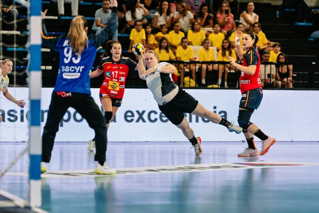 Lisa Antl, Germany, taking a shot in the 9th minute, Spain vs. Germany, handball, national team, women s, friendly match, September 25, 2026; Spain vs. Germany, handball, national team, women s, friendly match, September 25, 2026, Granollers Copyright: xEibner-Pressefoto LarsxNeumannx EP_LNN
