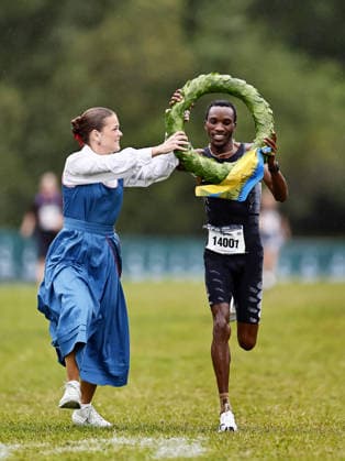 260926 Egide Ntakarutimana, winner of the Men s 15 km race on September 26, 2026, in Lidingö  Copyright: PETERxHOLGERSSON BB260926PH006