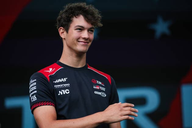 BEARMAN Ollie Oliver (GBR), TGR Haas F1 Team VF 26, portrait from the 2026 Formula 1 Azerbaijan Grand Prix, F1 GP 15 Baku 2026, RUSSELL George (GBR), Mercedes AMG F1 Team W17, portrait F1 GP 15 Baku 2026 BEARMAN Ollie Oliver GBR, TGR Haas F1 Team VF 26, portrait during the 2026 Formula 1 Azerbaijan Grand Prix, the 15th round of the 2026 Formula One World Championship from September 24 to 26, 2026, at the Baku City Circuit in Baku, Azerbaijan. Photo by Eric Alonso, DPPI Azerbaijan