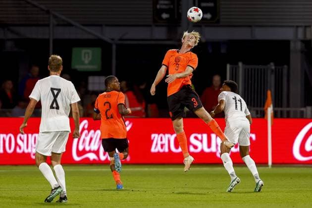 DEVENTER , 25-09-2026 , Stadium De Adelaarshorst , season 2026 2027 , EURO U-21 Qualification football . match between Netherlands U-21 and Norway U-21, FINAL RESULT 0-0, Picture shows Netherlands U21, U 21 player Givairo Read Netherlands U21 player Thijmen Blokzijl Norway U21 player Daniel Bassi Netherlands U21 - Norway U21  x207587568x Copyright: