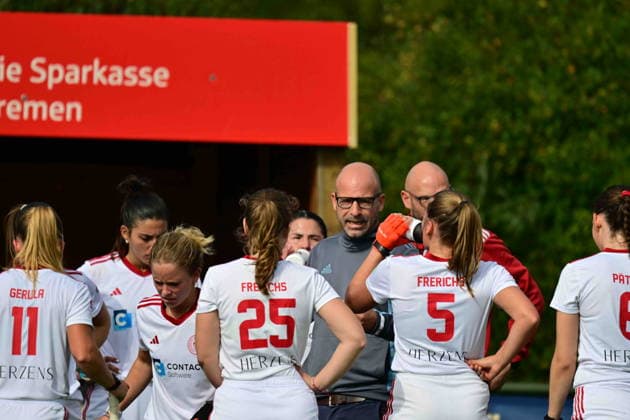Hockey, Women s, 1st Bundesliga, BHC Berliner HC, September 26, 2026, Head Coach of Bremer HC Florian Keller, Bremen, Bremen, Germany AK9_9802