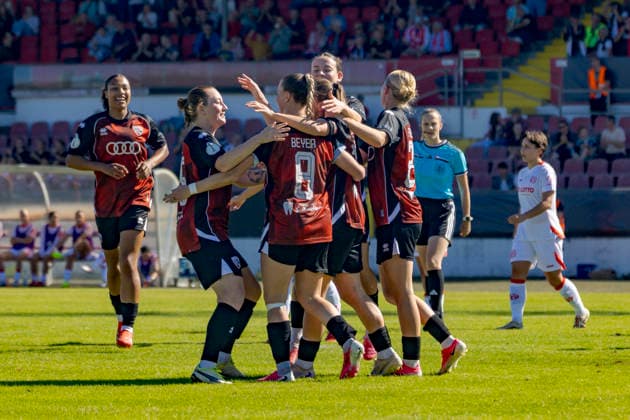 Ingolstadt, Germany, September 26, 2026, 2026–2027 DFB Women’s Cup, First Round, FC Ingolstadt 04 vs. 1 FSV Mainz 05. Pictured in the crowd, goal scorer Emilie Fähnrich (FCI) celebrates after scoring her goal in the 1–9 with her teammates. DFL and DFB regulations prohibit any use of photographs as image sequences and or quasi-video. ESV Stadion Bayern Copyright: xFotostandx xSchäferx