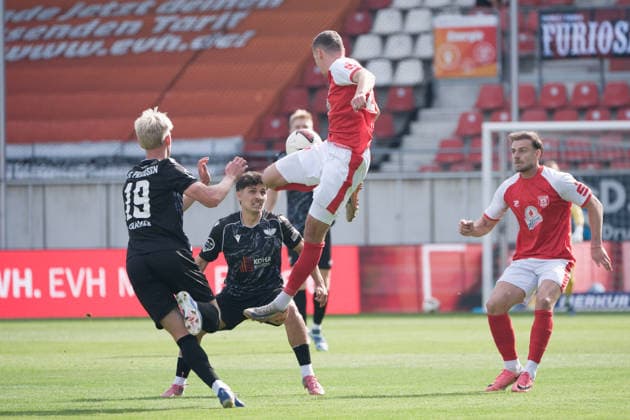 Finn Cramer (Preussen), 19, Joscha Wosz (Preussen), 20, Marius Hauptmann (HFC), 23, Max Kulke (HFC), 17, Hallescher FC vs. BFC Preussen 1894 e.V., Soccer, Northeast Regional League, Matchday 11, 2026–27 Season, September 26, 2026, Halle Leuna Chemie Stadium, ST, Germany