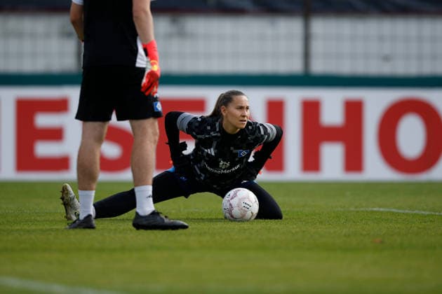 Soccer I Women I 2026–2027 Season I DFB Cup I SV Meppen vs. Hamburger SV I September 26, 2026 Jule Baum 36, Hamburger SV warming up; cutout, close-up, portrait, single photo, single image, body; Meppen Hänsch Arena, Lower Saxony, Germany Copyright: xLobeca CedricxSiefkerx