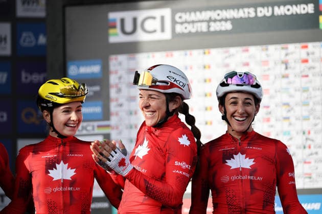 2026 UCI Road World Championships Picture by Alex Whitehead SWpix.com - 26 09 2026 - Cycling - 2026 UCI Road World Championships - MontrÃ al, Canada - Women Elite Road Race - Canada - Sarah Van Dam (Canada), Alison Jackson (Canada), Maggie Coles-Lyster (Canada) MontrÃ al Avenue du Parc Canada Copyright: x xSWpix.comx(t axPhotographyxHubxLtd)xAlexxWhitehead SWpix.comx SWP-3521-3917
