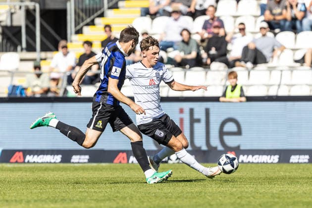 SSV Ulm 1846 Soccer vs. SV Eintracht Trier, Soccer, Regionalliga Southwest, Matchday 9, Donaustadion Ulm, September 26, 2026, photo by Christopher Spang, SV Eintracht Trier, 29, Benjamin Goller SSV Ulm 1846 Soccer, 07 SSV Ulm 1846 Soccer vs. SV Eintracht Trier, Soccer, Regionalliga Southwest, Matchday 9, Donaustadion Ulm, September 26, 2026, Photo by Lucca Fundel, Ulm Donaustadion, Baden-Württemberg, Germany