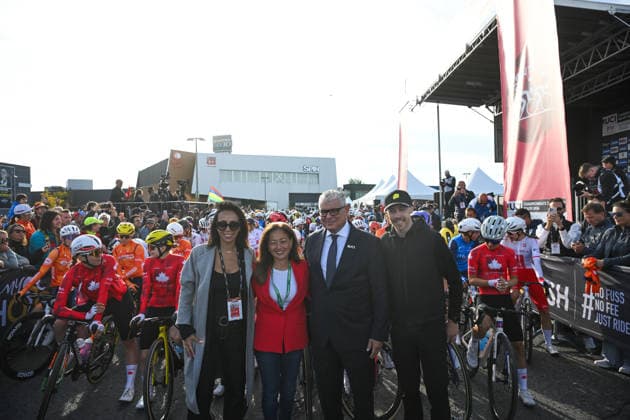 2026 UCI Road World Championships Picture by Zac Williams SWpix.com - 26 09 2026 - Cycling - 2026 UCI Road World Championships - MontrÃ al, Canada - Women Elite Road Race - UCI Director General Amina Lanaya, Second left is Enrico Della Casa, President of the Union EuropÃ enne de Cyclisme (UEC) and UCI Vice President Copyright: x xSWpix.comx(t axPhotographyxHubxLtd)xZacxWilliams SWpix.comx SWP-3521-3941