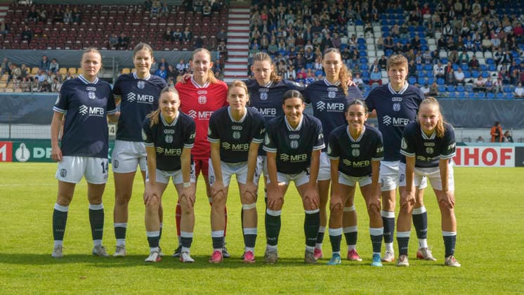 September 26, 2026, Hänsch Arena, Meppen, GER, Women s Soccer, DFB Cup: SV Meppen vs. Hamburger SV, the SVM team. DFL regulations prohibit any use of photographs as image sequences and or quasi-video. Meppen, Lower Saxony, Hänsch Arena