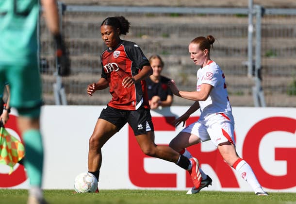 Football Women german DFB Pokal Cup 2026 - 2027 Fc Ingolstadt-FSV Mainz Huya Strobel of Ingolstadt ( L ) and Stohr Leonie of Mainz fight for the ball during the Women German DFB Pokal Cup 2026 - 2027 football match between Fc Ingolstadt and 1.FSV Mainz 05 at ESV Stadium in Ingolstadt , Bayern , Germany . September 26th , 2026 Photo by Davide Elias Copyright: xDavidexEliasx