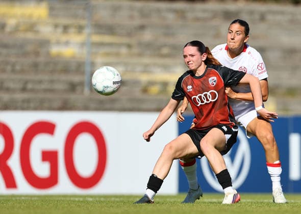 Football Women german DFB Pokal Cup 2026 - 2027 Fc Ingolstadt-FSV Mainz Leonie Haberacker of Ingolstadt ( L ) and Georgieva Marina of Mainz fight for the ball during the Women German DFB Pokal Cup 2026 - 2027 football match between Fc Ingolstadt and 1.FSV Mainz 05 at ESV Stadium in Ingolstadt , Bayern , Germany . September 26th , 2026 Photo by Davide Elias Copyright: xDavidexEliasx