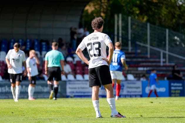 Drini Miftari of SG Barockstadt, 23, a player for SG Barockstadt Fulda Lehnerz Föllscheelf, looking disappointed, disappointment, frustration, pessimistic, after conceding the goal that made the score 4–1, action, game scene, September 26, 2026, Mannheim, Germany, soccer, Regionalliga Südwest, VfR Mannheim vs. SG Barockstadt Fulda Lehnerz xozx