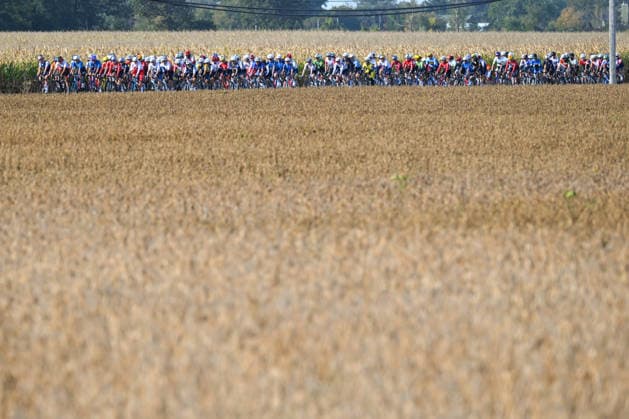 2026 UCI Road World Championships Picture by Zac Williams SWpix.com - 26 09 2026 - Cycling - 2026 UCI Road World Championships - MontrÃ al, Canada - Women Elite Road Race - The peloton Copyright: x xSWpix.comx(t axPhotographyxHubxLtd)xZacxWilliams SWpix.comx SWP-3521-3961