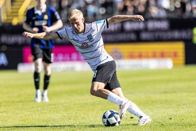 SSV Ulm 1846 Soccer vs. SV Eintracht Trier, Soccer, Regionalliga Southwest, Matchday 9, Donaustadion Ulm, September 26, 2026, Cutout, Single Image by Per Lockl, SSV Ulm 1846 Soccer, 08 SSV Ulm 1846 Soccer vs. SV Eintracht Trier, Soccer, Southwest Regional League, Matchday 9, Donaustadion Ulm, September 26, 2026. Photo by Lucca Fundel, Ulm, Donaustadion, Baden-Württemberg, Germany