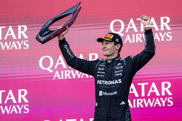 September 26, 2026, AZE, Motorsports, FIA Formula 1 World Championship, 2026 Season, Baku City Circuit, Azerbaijan Grand Prix: George Russell of the Mercedes AMG Petronas F1 Team, Great Britain, No. 63, celebrates his victory on the podium at the Baku City Circuit in Baku, Azerbaijan Copyright: xNordphoto Memmlerx
