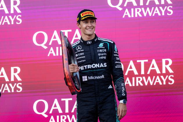 September 26, 2026, AZE, Motorsports, FIA Formula 1 World Championship, 2026 Season, Baku City Circuit, Azerbaijan Grand Prix: George Russell of the Mercedes AMG Petronas F1 Team, Great Britain, No. 63, celebrates his victory on the podium at the Baku City Circuit in Baku, Azerbaijan Copyright: xNordphoto Memmlerx