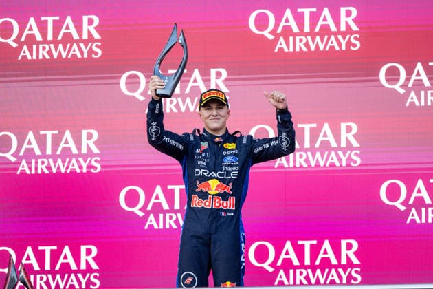 September 26, 2026, AZE, Motorsports, FIA Formula 1 World Championship, 2026 Season, Baku City Circuit, Azerbaijan Grand Prix: Isack Hadjar of Oracle Red Bull Racing, France, celebrates his third-place finish on the podium at the awards ceremony in Baku, Baku City Circuit, Azerbaijan Copyright: xNordphoto Memmlerx