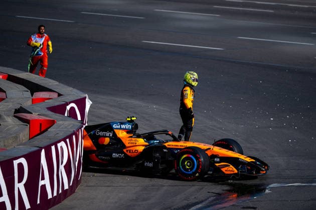 September 26, 2026, AZE, Motorsports, FIA Formula 1 World Championship, 2026 Season, Baku City Circuit, Azerbaijan Grand Prix: Lando Norris of the McLaren Mastercard Formula 1 Team, Great Britain, retired after an accident in the first turn and got out of the MCL40 in Baku, Baku City Circuit, Azerbaijan Copyright: xNordphoto Memmlerx