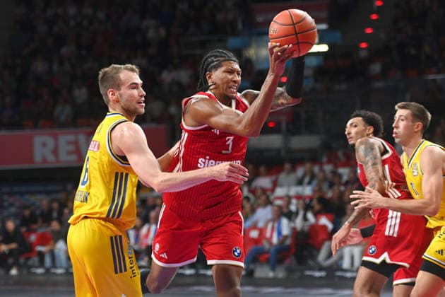 MarJon BEAUCHAMP (FCB), Action, Head-to-Head Battle Against Malte DELOW, Alba Berlin Basketball, BBL, 2026–2027 Season, FC Bayern Munich vs. Alba Berlin on September 26, 2026, BMW Park
