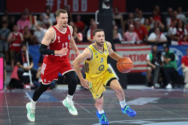Jordan Ford, Alba Berlin, 03, with Andreas Obst, FC Bayern Basketball, 13, GER, FC Bayern Basketball vs. Alba Berlin, Basketball, easycredit Basketball Bundesliga, Matchday 23, 2026–2027 Season, September 26, 2026, GER, FC Bayern Basketball vs. Alba Berlin, Basketball, easycredit Basketball Bundesliga, Matchday 23, 2026–2027 Season, September 26, 2026, Munich Copyright: xEibner-Pressefoto JennixMaulx EP_JML