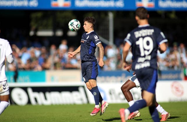 Soccer, Men s, Bavarian Regional League, 2026–2027 Season, SV Wacker Burghausen vs. TSV 1860 Munich, flatbuy Stadium on Liebigstraße, Mark Gevorgyan of TSV 1860 Munich looking at the ball