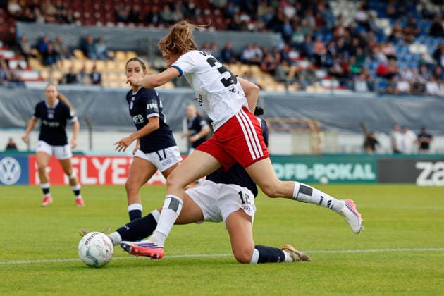 Soccer I Women s I 2026–2027 Season I DFB Cup I SV Meppen vs. Hamburger SV I September 26, 2026 Lotta Wrede 32, Hamburger SV Rahel Lang 16, SV Meppen in a tackle Meppen Hänsch Arena Lower Saxony Germany Copyright: xLobeca CedricxSiefkerx