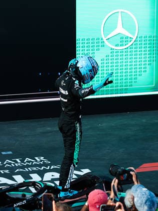 F1 - AZERBAIJAIN GRAND PRIX 2026 RUSSELL George (gbr), Mercedes AMG F1 Team W17, portrait win Parc ferme celebration during the 2026 Formula 1 Azerbaijan Grand Prix, 15th round of the 2026 Formula One World Championship, WM, Weltmeisterschaft from September 24 to 26, 2026 on the Baku City Circuit, in Baku, Azerbaijan - BakuAzerbaijan  Copyright: xEricxAlonsox