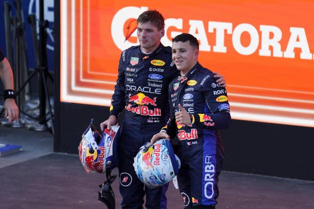 FORMULA 1 AZERBAIJAN GRAND PRIX 2026 Max Verstappen (NED) 3 Red Bull Racing and Isack Hadjar (FRA) 6 Red Bull Racing celebrate in Parc ferme after both finishing on the podium during the Formula 1 Qatar Airways Azerbaijan Grand Prix 2026, Round 15 of the 2026 Formula 1 World Championship, WM, Weltmeisterschaft from 24th - 26th September 2026 at the Baku City Circuit, Baku, Azerbaijan. Credit: Robbie Hoad Every Second Media Editorial use only. All images are copyright Every Second Media Limited. No images may be reproduced without prior permission. Copyright: xIMAGO EveryxSecondxMediax ESM-2183-0466 RobbiexHoadx xEveryxSecondxMediax